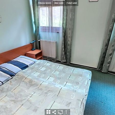 Bed and Breakfast Timarhaz Panzio Сегед Екстер'єр фото